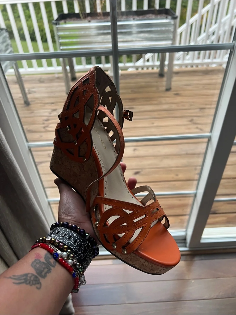 Adrienne Vittadini eye catching
